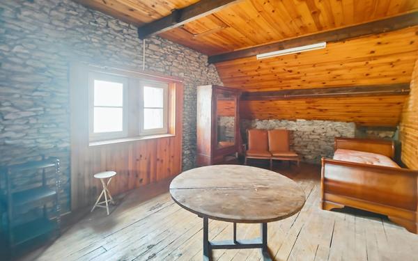 Maison à vendre    5 pièces •  Septfonds