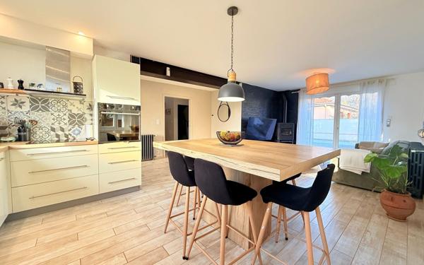 Maison à vendre    5 pièces •  Le Passage