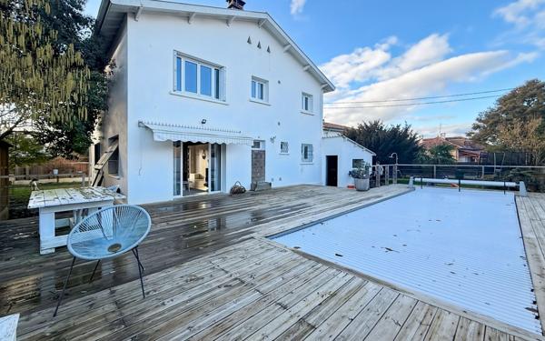 Maison à vendre    5 pièces •  Le Passage