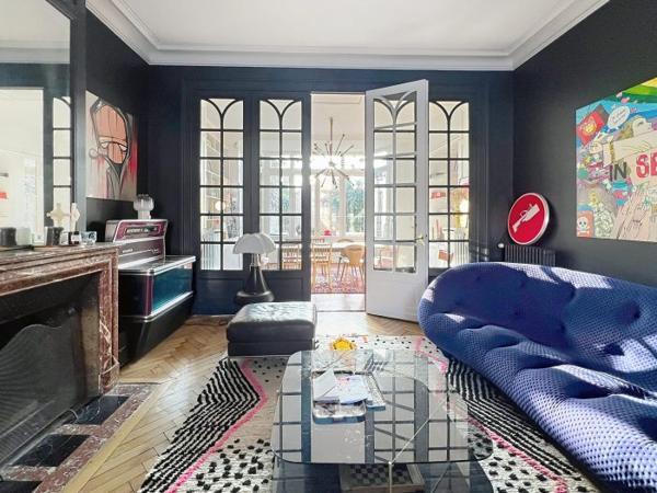 Maison mitoyenne 2 côtés La Madeleine Secteur La Madeleine 214 m²