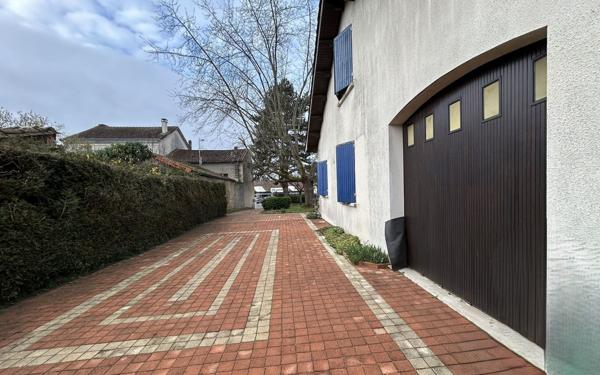 Maison à vendre    4 pièces •  La Rochefoucauld