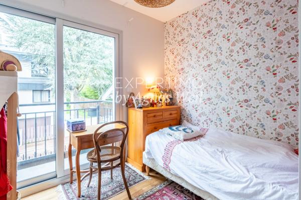 Sceaux (92330) SCEAUX - CHENEAUX - MAISON MEULIERE AVEC EXTENSION CONTEMPORAINE 6/7 PIECES - POTENTIEL 5 CHAMBRES