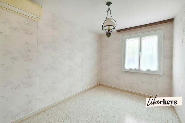 GARONS- MAISON PLAIN PIED - 2 CHAMBRES- VERANDA- GARAGE