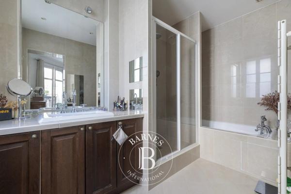 Paris 4ème, Appartement 4 Chambres -  157 m² à vendre