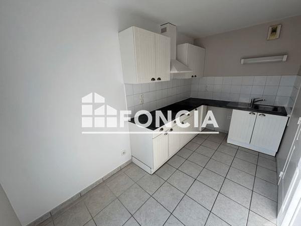 Location Appartement 3 pièces 62.09 m² - 294 RUE PAUL BERT Lyon 69003