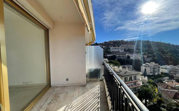 Appartement à vendre    2 pièces • 60,50 m2 Nice
