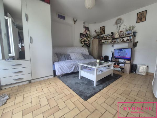 Appartement
                                                                                                                                                                                                                                                                                                                        1 pièce(s)                                                                                                                                                                                                                                                                                                                              15  m²