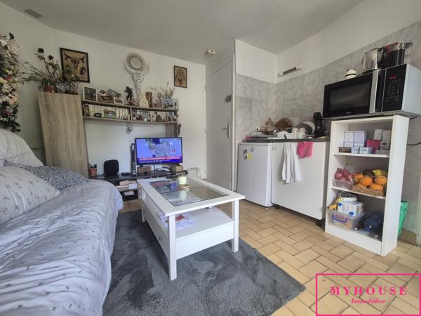 Appartement
                                                                                                                                                                                                                                                                                                                        1 pièce(s)                                                                                                                                                                                                                                                                                                                              15  m²