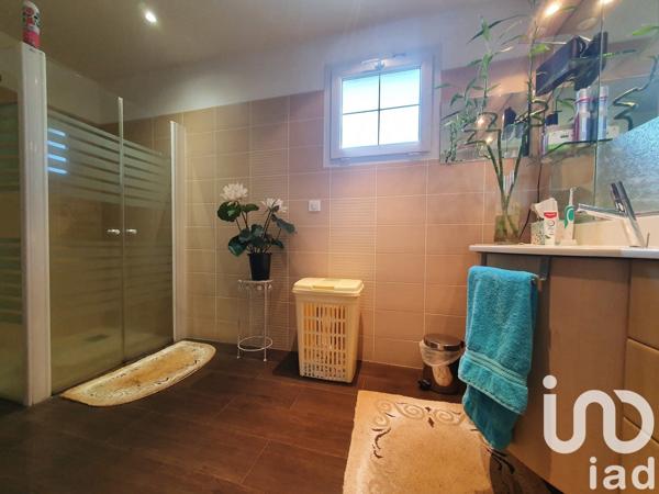 Pavillon 7 pièces de 185 m² à Coulommiers (77120)