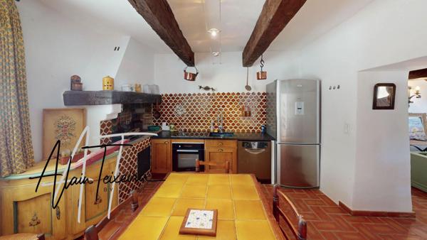 Authentique mas provencal avec oliveraie sur 4Ha