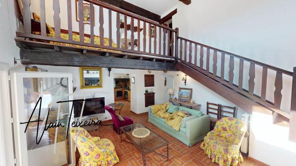 Authentique mas provencal avec oliveraie sur 4Ha