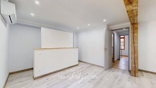 MAISON DE VILLE R+1 avec GARAGE, DEPENDANCES et EXTERIEUR