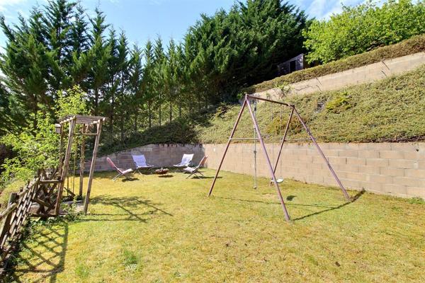 Maison 4 chambres sur sous-sol avec jardin proche MAINTENON