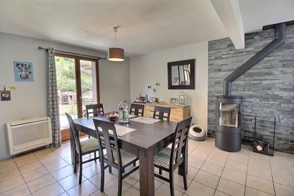 Maison 4 chambres sur sous-sol avec jardin proche MAINTENON