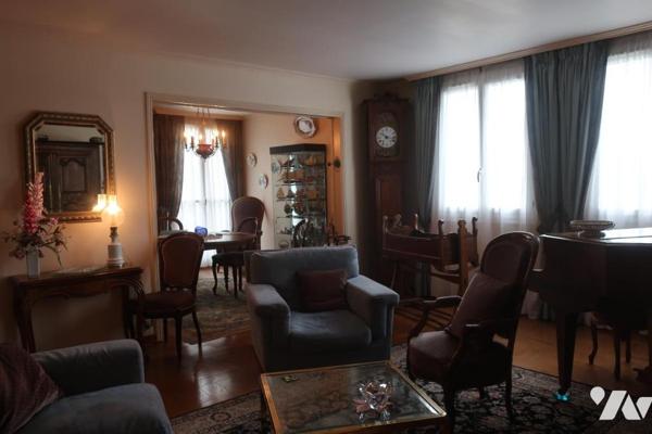 Appartement T4/T5 - 5ème étage avec ascenseur - Balcon - Cave - Garage . 94,28 m².