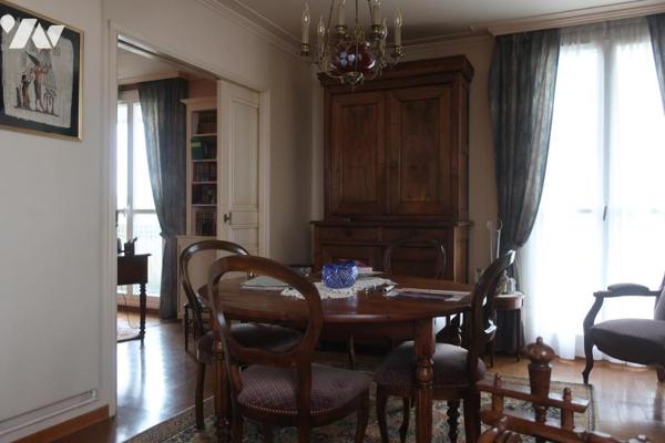 Appartement T4/T5 - 5ème étage avec ascenseur - Balcon - Cave - Garage . 94,28 m².