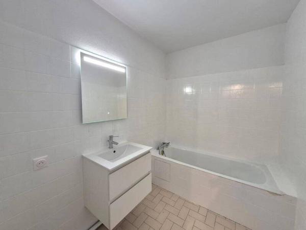 Appartement 2 pièces                                        - 42330 Saint-Galmier Réf : 12977