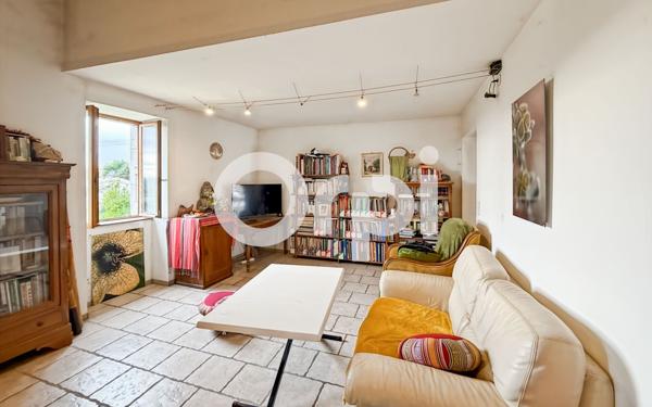 Maison à vendre    4 pièces •  Lagorce