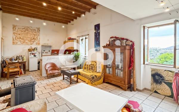 Maison à vendre    4 pièces •  Lagorce