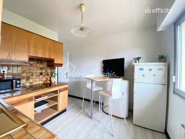 Appartement
         5 pièces
        - 94 m² 139 900 € *