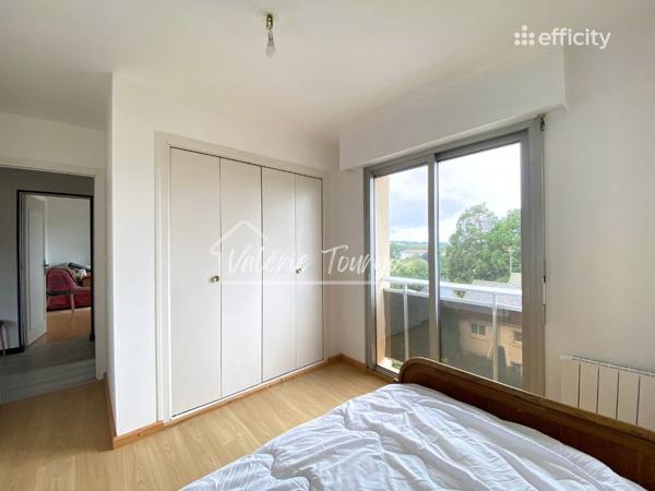 Appartement
         5 pièces
        - 94 m² 139 900 € *