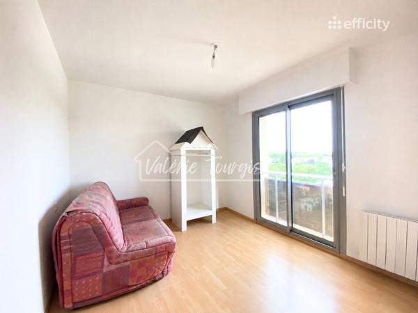 Appartement
         5 pièces
        - 94 m² 139 900 € *