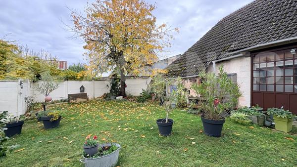 Charmante longère avec potentiel, au cœur de Dammarie (28360)