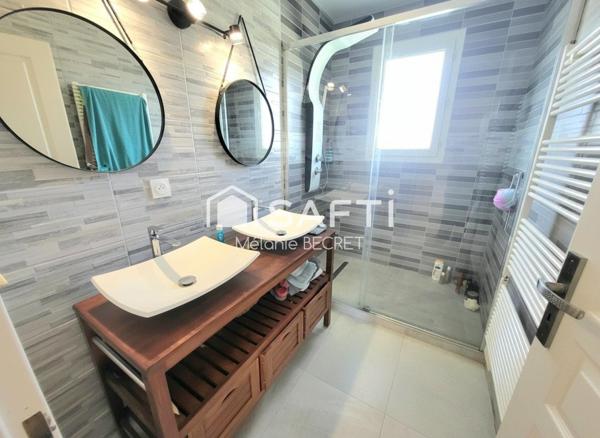 Maison 5 pièces au calme avec quatre chambres et piscine à Biganos