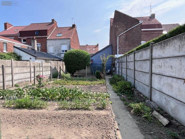 Garage - Parking à vendre à Hazebrouck dans le Nord (59190), ref : 13078/3417   
centre ville