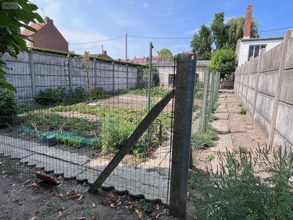 Garage - Parking à vendre à Hazebrouck dans le Nord (59190), ref : 13078/3417   
centre ville