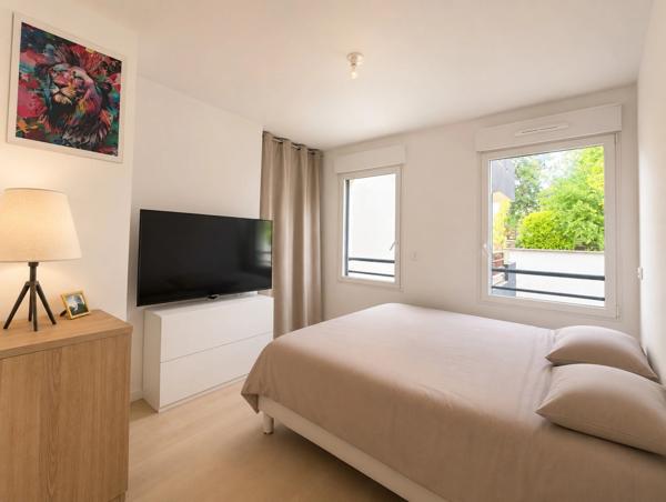 -92130 - ISSY-LES-MOULINEAUX - APPARTEMENT FAMILIAL - 4 PIECES -LUMINEUX – RÉSIDENCE 2022 – 2 BALCONS – MÉTRO – TRAM