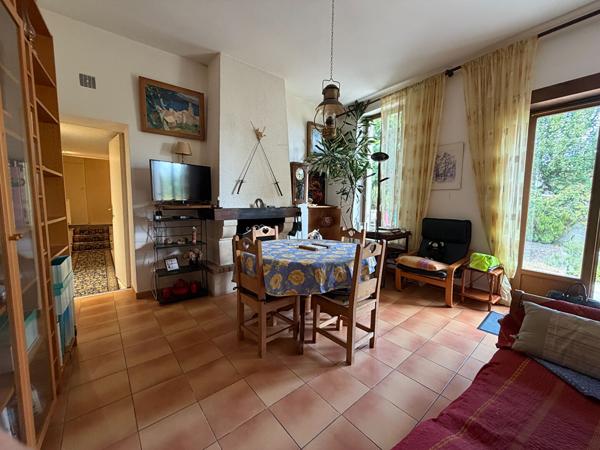 A Vendre, Maison Bouchemaine La Pointe, 7 pièces, 135 m2, 4 chambres, vie de plain-pied, jardin.