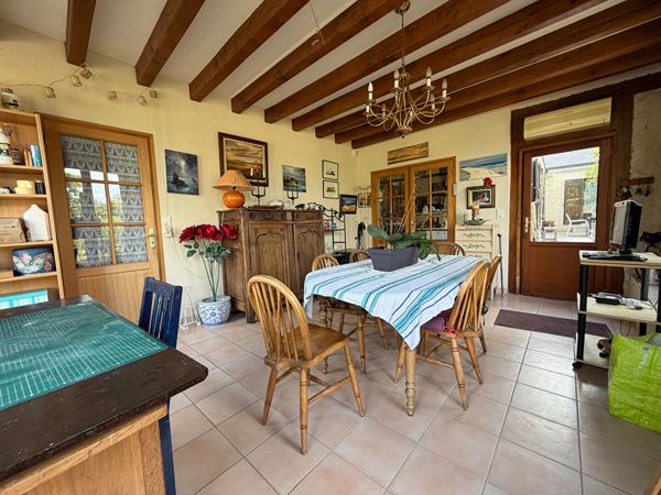 A Vendre, Maison Bouchemaine La Pointe, 7 pièces, 135 m2, 4 chambres, vie de plain-pied, jardin.