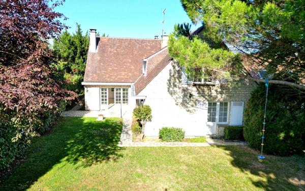 Maison à louer    8 pièces • 265 m2 Chambourcy