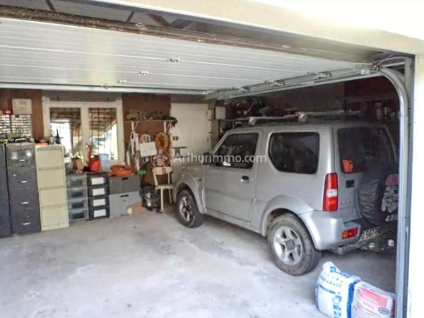 Vente                                                      Maison
                        
                     4 pièces                      100 m2                     à Auzits