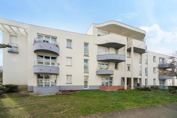 Appartement 2 pièces traversant avec parking