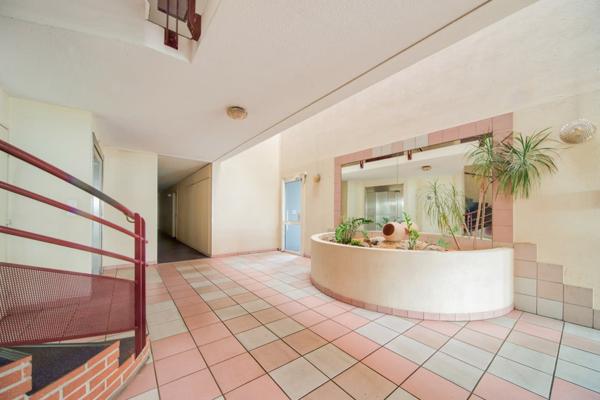 Appartement 2 pièces traversant avec parking