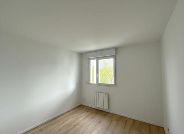 Appartement 2 pièces traversant avec parking