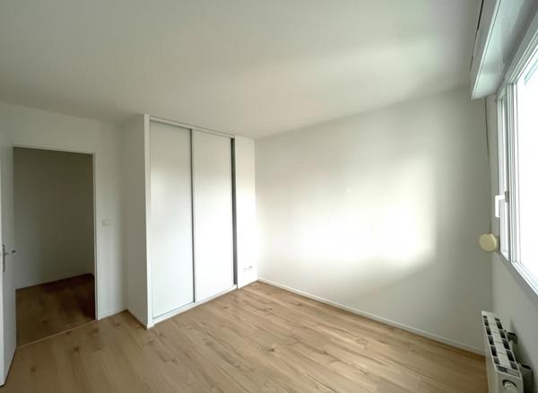 Appartement 2 pièces traversant avec parking