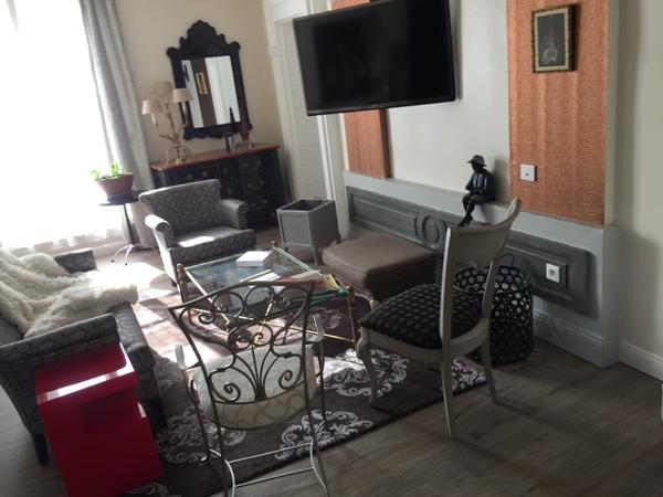 APPARTEMENT T5 MEUBLÉ et ÉQUIPÉ - 2 CHAMBRES - BUREAU