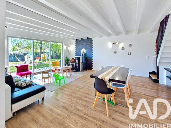 Maison à vendre 7 pièces 240 m² Injoux-Génissiat