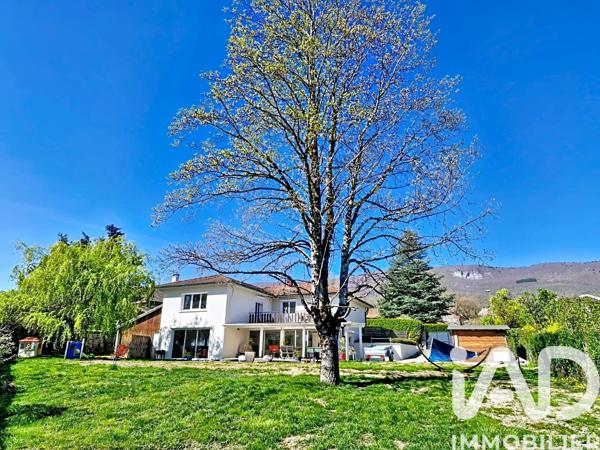 Maison à vendre 7 pièces 240 m² Injoux-Génissiat