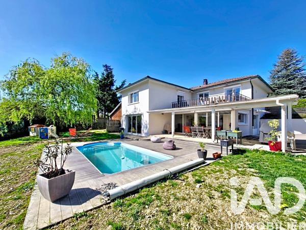 Maison à vendre 7 pièces 240 m² Injoux-Génissiat