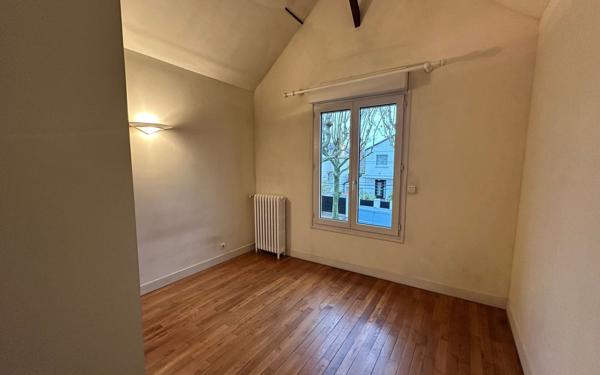 Maison à vendre    5 pièces • 92,67 m2 Saint-Maur-des-Fossés