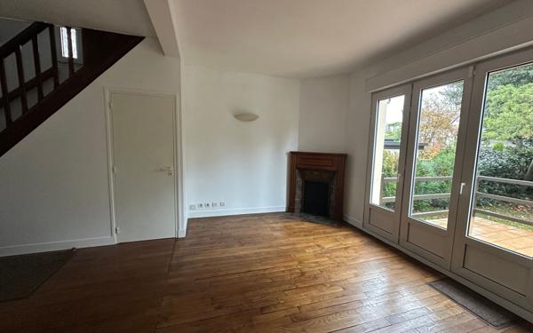 Maison à vendre    5 pièces • 92,67 m2 Saint-Maur-des-Fossés