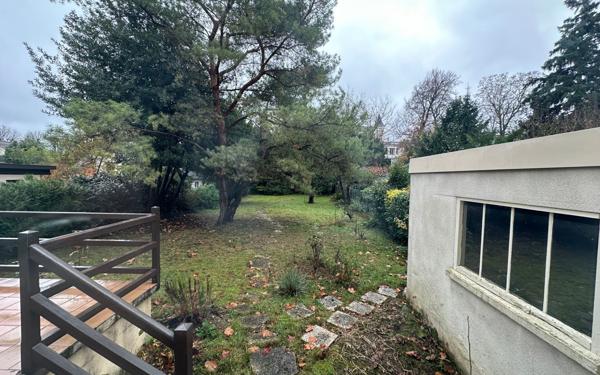 Maison à vendre    5 pièces • 92,67 m2 Saint-Maur-des-Fossés