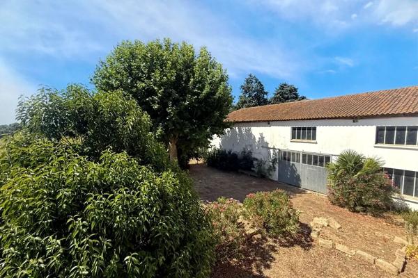 EXCLUSIVITE Propriété agricole à rénover en Petite Camargue