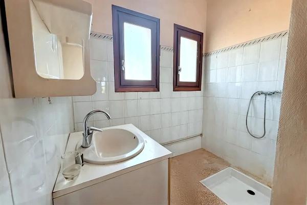 EXCLUSIVITE Propriété agricole à rénover en Petite Camargue