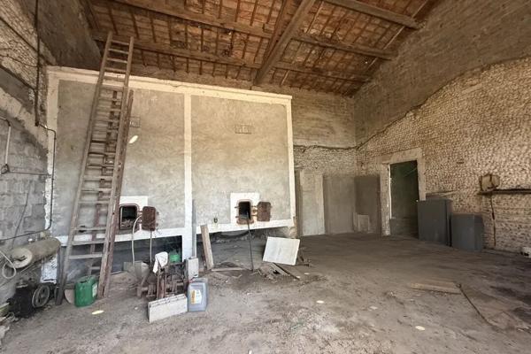 EXCLUSIVITE Propriété agricole à rénover en Petite Camargue