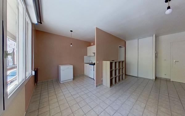 Appartement à vendre    1 pièce • 32 m2 Lyon 9